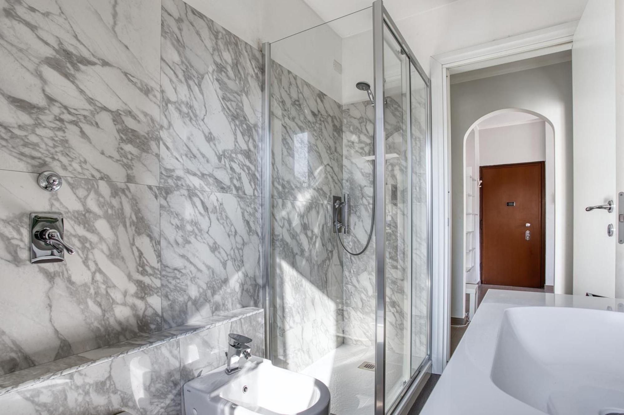 Appartamento Joivy Delightful Flat With Balcony